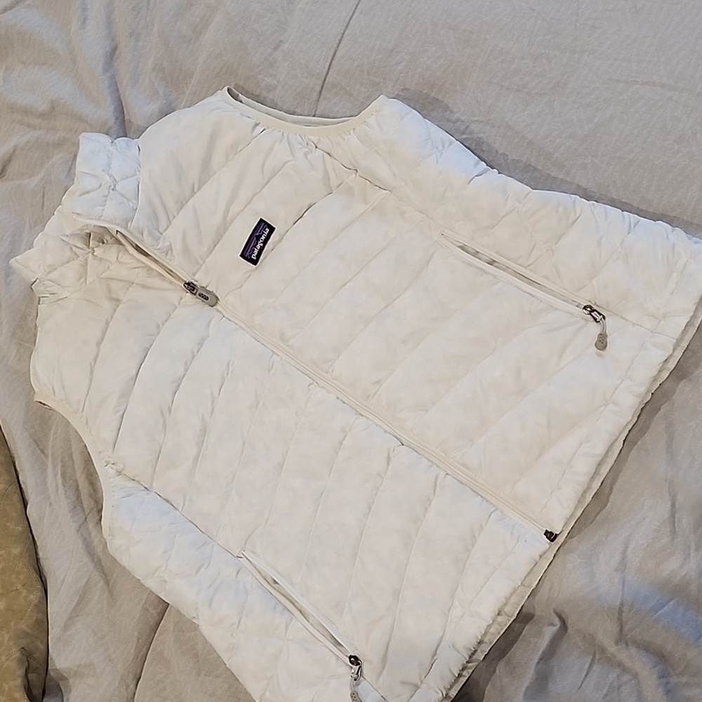 Patagonia Women's Ivory Puffer Vest